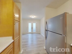 1679 Long Lake Dr in Greenwood, IN - Building Photo - Building Photo