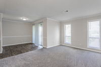 Harbour Club Apartments in Macon, GA - Building Photo - Interior Photo