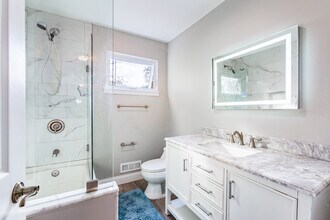 10 Chestnut Ridge Rd in Holmdel, NJ - Building Photo - Building Photo