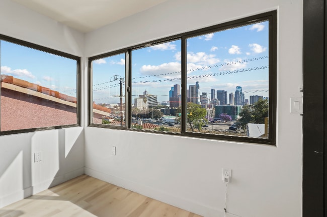 1139 Bellevue Ave