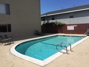 4507 Spencer St in Torrance, CA - Building Photo - Building Photo