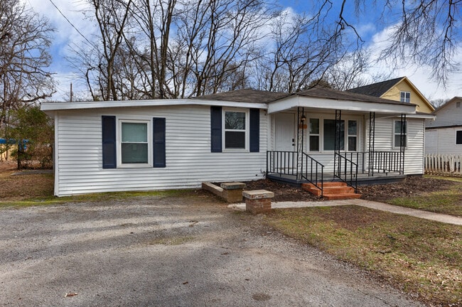 property at 2207 4th St SW