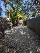 2551 Lincoln St, Unit Studio in Hollywood, FL - Building Photo - Building Photo