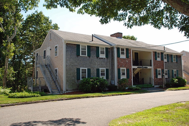 Lily Pond Apartments in South Yarmouth, MA - Building Photo - Building Photo