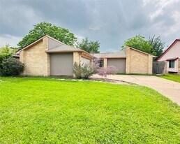 2115 Barrington Pl Dr in Sugar Land, TX - Building Photo
