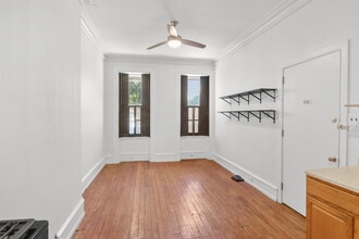 1302 E Columbia Ave, Unit 1 in Philadelphia, PA - Foto de edificio - Building Photo