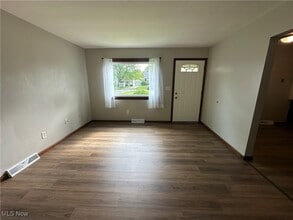 48 N Navarre Ave in Youngstown, OH - Building Photo - Building Photo