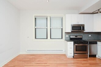 2425 N Kedzie in Chicago, IL - Building Photo - Building Photo