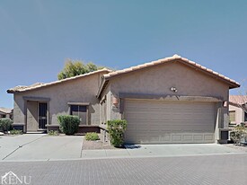 2600 E La Costa Dr