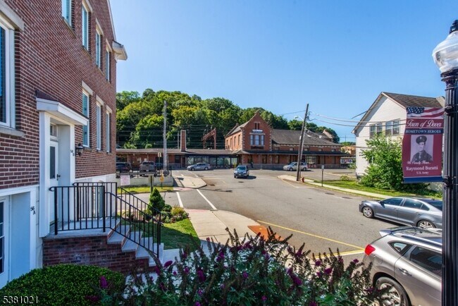 56 C E Blackwell St in Dover, NJ - Building Photo - Building Photo