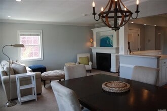 28 Jefferson Ave in Rockville Centre, NY - Building Photo - Building Photo
