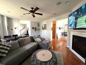 11 Cobble Ct in Farmington, CT - Building Photo - Building Photo