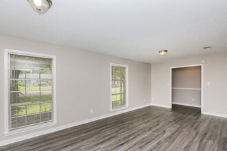 817 Newland St in Jackson, MS - Building Photo - Building Photo