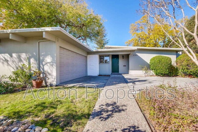 3733 Carlson Cir in Palo Alto, CA - Building Photo - Building Photo