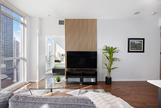 65 Raptors Way in Toronto, ON - Building Photo - Building Photo