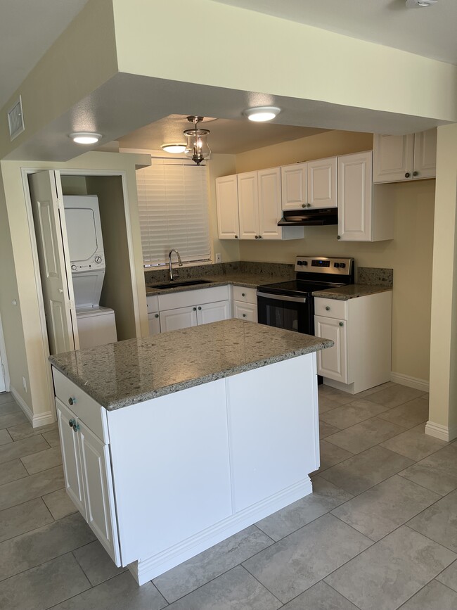property at 6979 Palm Ct