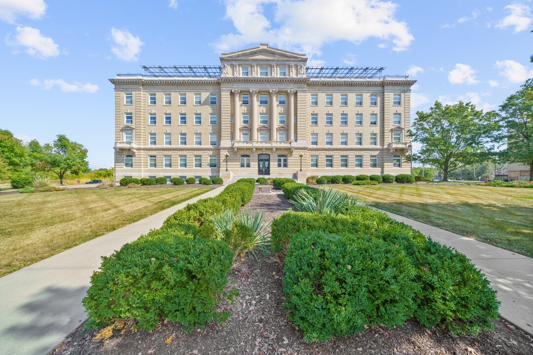 West Paseo, LLC in Kansas City, MO - Foto de edificio