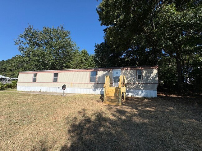 property at 1662 Village Hwy