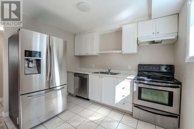 67 Iris Dr in Wasaga Beach, ON - Building Photo - Building Photo