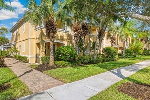 15300 Latitude Dr in Bonita Springs, FL - Building Photo