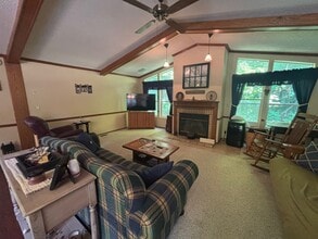 9 Westbury Rd in Meredith, NH - Building Photo - Building Photo