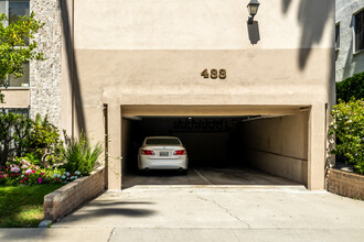 433 S Palm Dr in Beverly Hills, CA - Building Photo - Building Photo