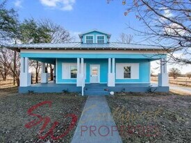 13675 US Hwy 377 in Dublin, TX - Building Photo