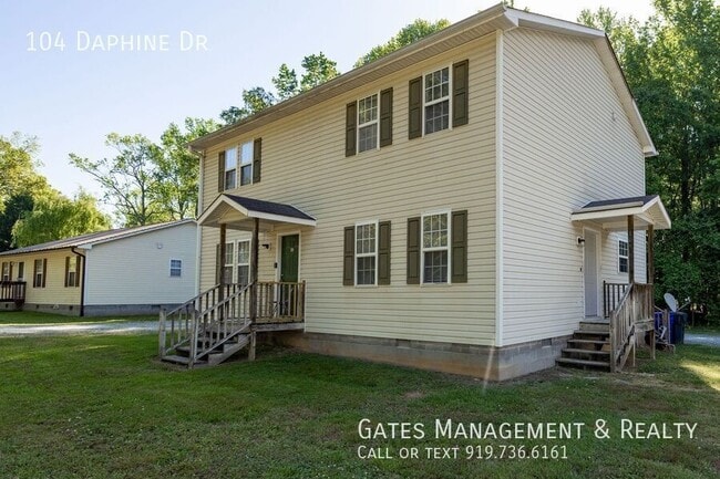 104 Daphine Dr in Hillsborough, NC - Building Photo - Building Photo
