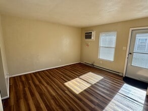 110 S Corwood Ave in Virginia Beach, VA - Building Photo - Building Photo