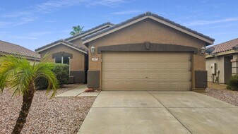 1017 E Pinto Ct in Gilbert, AZ - Building Photo
