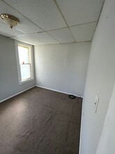 109 E Jackson St in Abingdon, IL - Building Photo - Building Photo