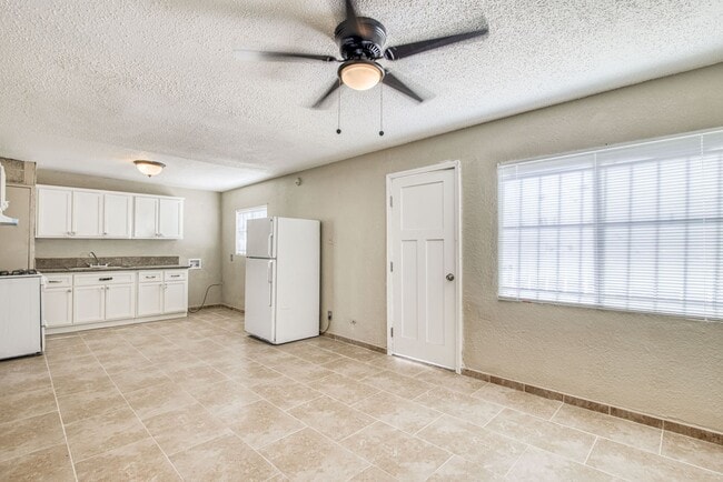 property at 3922 Hayes Ave