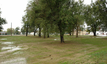 Shady Hollow in Council Bluffs, IA - Building Photo - Building Photo