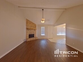 6056 Birchhill Rd in Watauga, TX - Building Photo - Building Photo