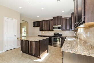 110 Trevers Lake Dr in Covington, GA - Building Photo - Building Photo