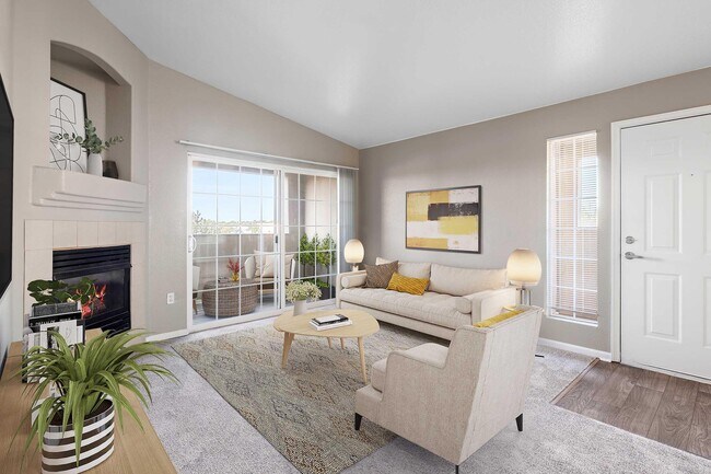 Summerfield Condominiums in Aurora, CO - Foto de edificio - Building Photo