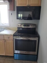 19 Richmond St in Syosset, NY - Building Photo - Building Photo