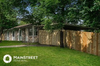 7701 Sherry Lynn Ct in Louisville, KY - Building Photo - Building Photo