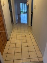 871 NE 207th Ln in North Miami Beach, FL - Building Photo - Building Photo