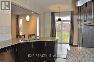 414 Bamberg Crescent in Waterloo, ON - Building Photo - Building Photo
