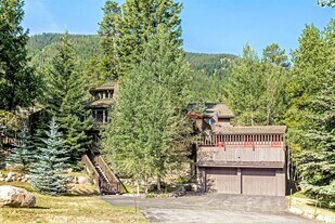 5124 Grouse Ln in Vail, CO - Building Photo