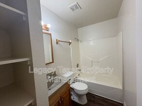 1112 Williams Ave in Cleburne, TX - Building Photo - Building Photo