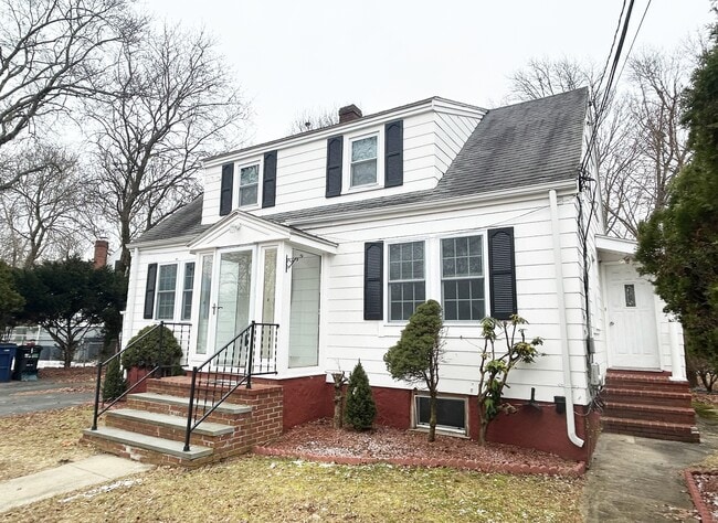 property at 2 Kerna Rd
