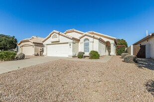 9846 W Tonopah Dr in Peoria, AZ - Building Photo