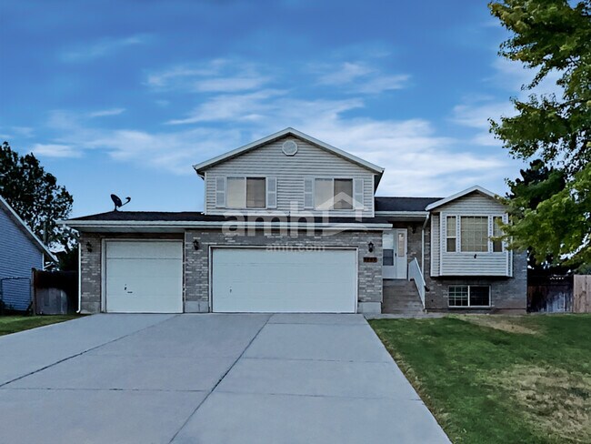 property at 1868 N 660 W