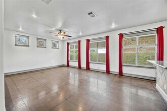 5617 Clay Ave in Austin, TX - Building Photo - Building Photo