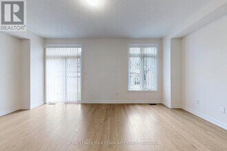 56 Haldimand Cres in Vaughan, ON - Building Photo - Building Photo