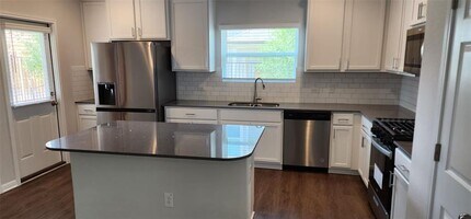 1033 Legend Milton Ln in Austin, TX - Building Photo - Building Photo