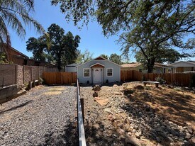 1945 Fort Wayne St in Oroville, CA - Building Photo