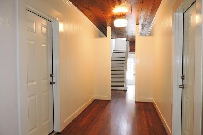 2021 Kane St in Houston, TX - Building Photo - Building Photo